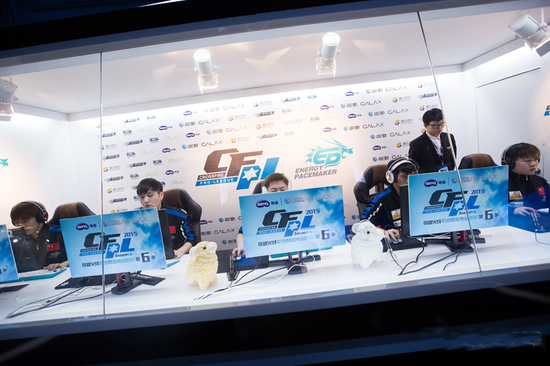 轻有为的足 轻有为的足